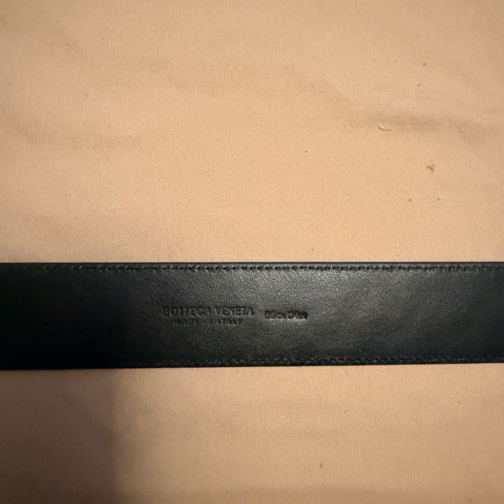 Bottega Veneta Men's Black Intrecciato Leather Belt - Matte Black Buckle